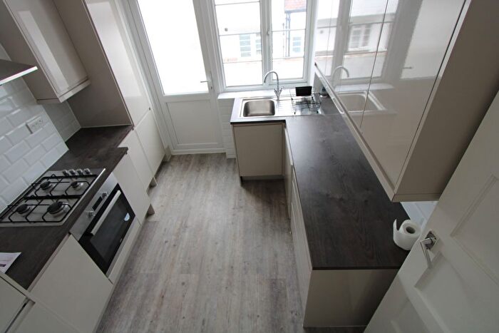 2 Bedroom Flat To Rent In Ridley Court, Streatham, SW16