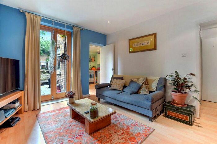 1 Bedroom Flat To Rent In Ellerslie Road, London, W12