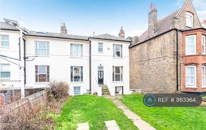 2 Bedroom Flat To Rent In East Dulwich Road, London, SE22
