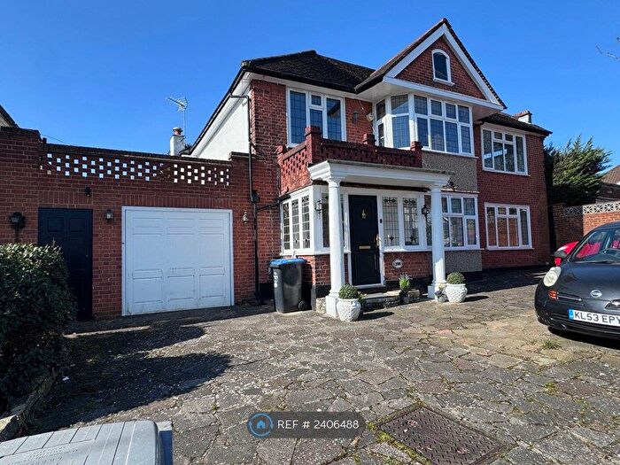 5 Bedroom Detached House To Rent In Woodcock Hill, Harrow, HA3