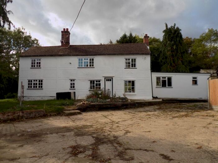3 Bedroom Farmhouse To Rent In Robin Hood End, Stambourne, CO9