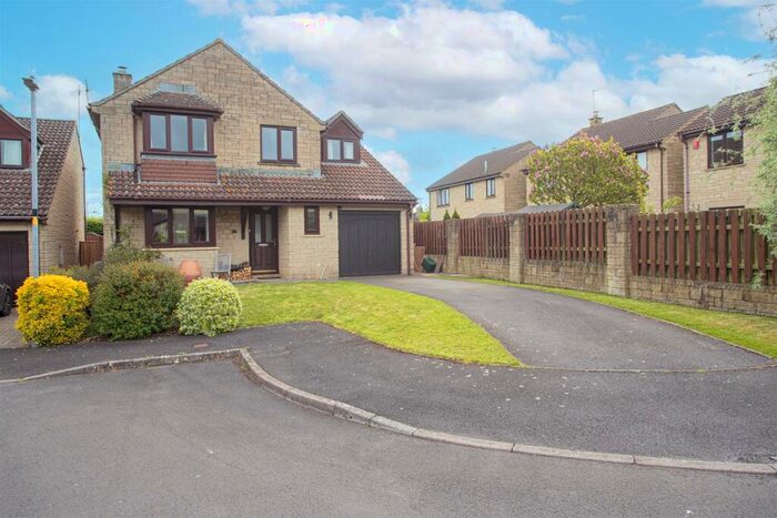 4 Bedroom Detached House For Sale In Godwins Close, Atworth, SN12