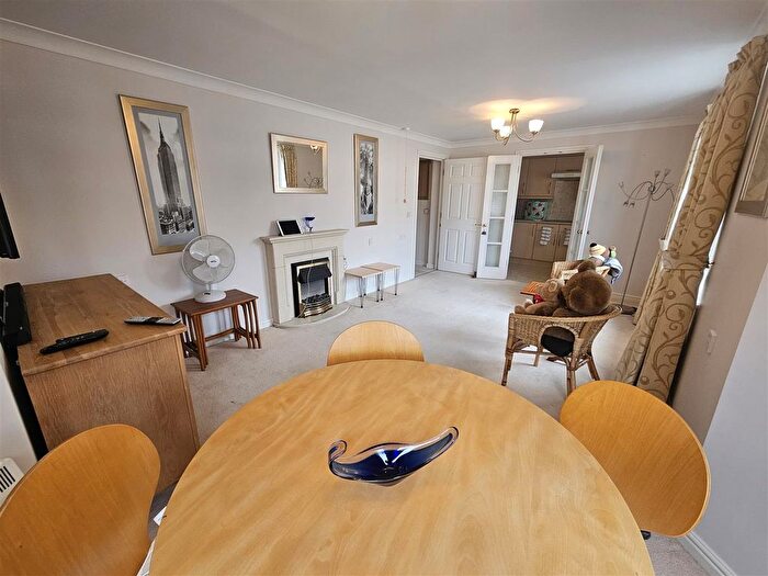 2 Bedroom Property To Rent In Windsor Way, Aldershot, GU11