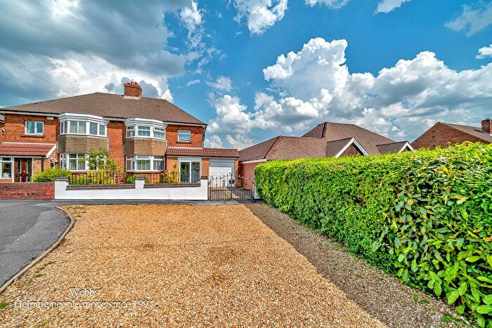 3 Bedroom Semi-detached House For Sale In Rugeley Road, Chase Terrace, Burntwood, WS7