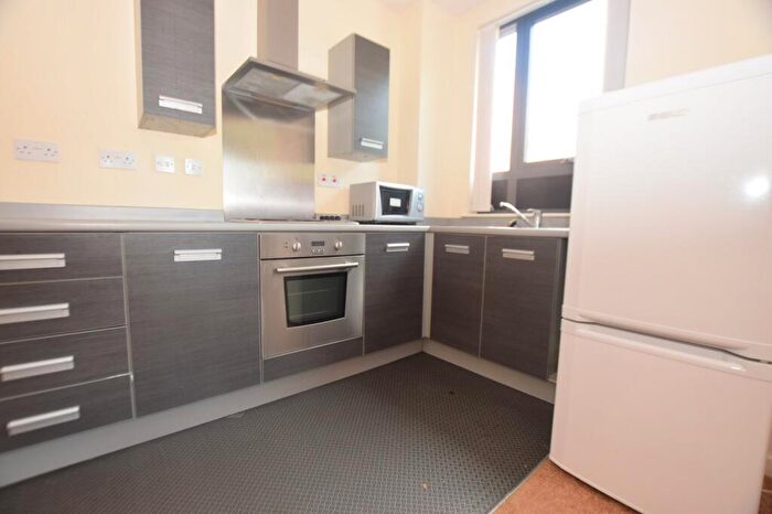 2 Bedroom Flat To Rent In City Gate, Blantyre Street, Castlefield, Manchester, M15
