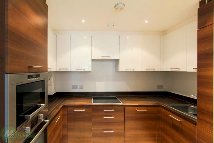 2 Bedroom Flat To Rent In Harbinger Road, London, E14