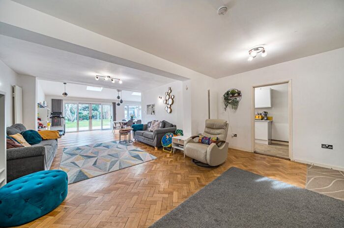 5 Bedroom Detached House For Sale In Ridge Lane, Nascot Wood, Watford, WD17