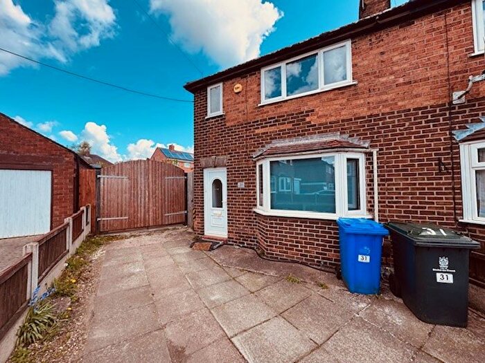 2 Bedroom Property To Rent In Breeze Avenue, Tunstall, Stoke-On-Trent, ST6