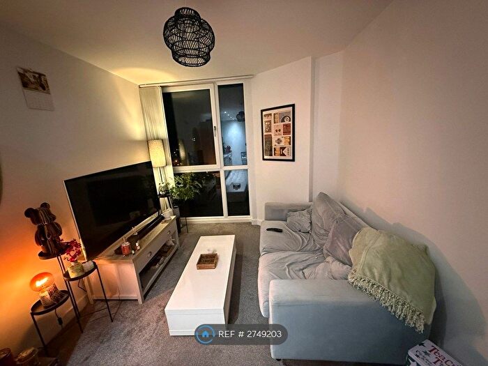 1 Bedroom Flat To Rent In Adelphi Street, Salford, M3