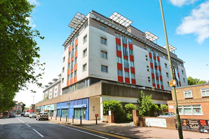 2 Bedroom Flat To Rent In Albemarle Road, Beckenham, BR3