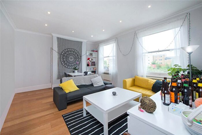 2 Bedroom Flat To Rent In Chalk Farm Road, Chalk Farm, NW1