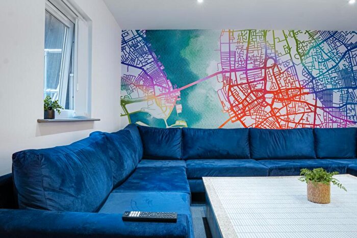 12 Bedroom House To Rent In Great Crosshall Street, Liverpool, L3