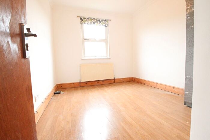 1 Bedroom Terraced House To Rent In Roseberry Gardens, London, N4