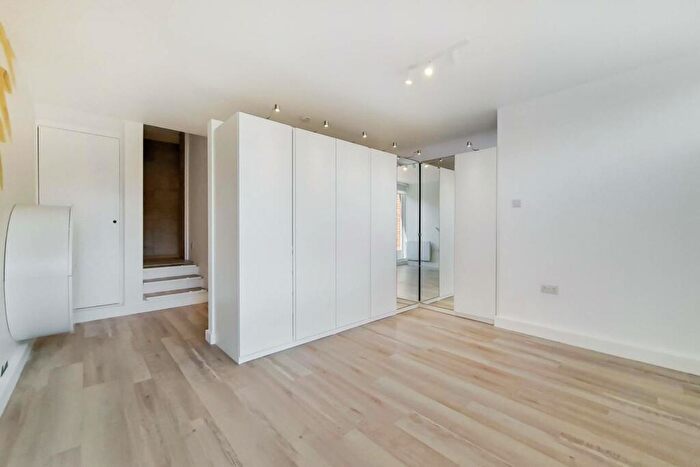 1 Bedroom Flat To Rent In Crescent Road, Crouch End, London, N8