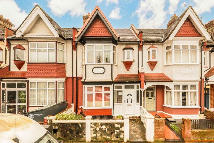 4 Bedroom Property For Sale In Mantilla Road, Tooting, SW17
