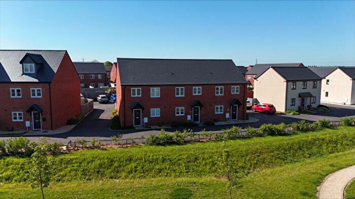 3 Bedroom Terraced House For Sale In Porthill Close, Twigworth, Gloucester, GL2