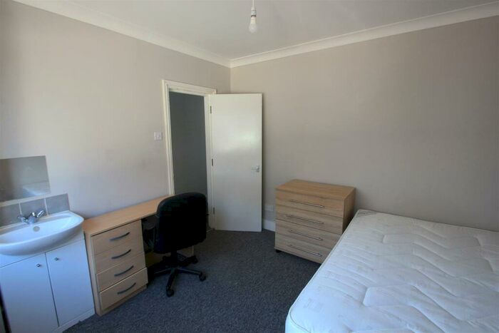 5 Bedroom Semi-Detached House To Rent In St Mary Magdalene Street, Brighton, BN2