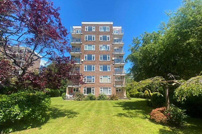 2 Bedroom Flat To Rent In Lindsay Road, Poole, BH13