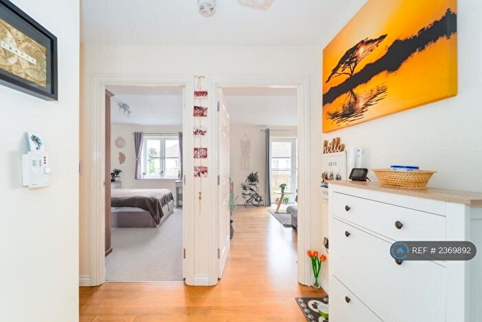 1 Bedroom Flat To Rent In King George Crescent, Wembley, HA0