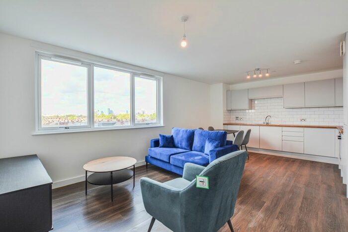 3 Bedroom Flat To Rent In Clarence Road, Manchester, M13