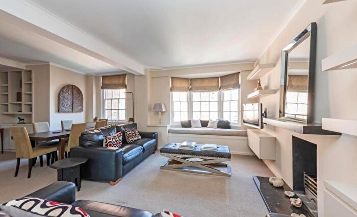 3 Bedroom Apartment To Rent In Abbey Road, St John's Wood, London, NW8