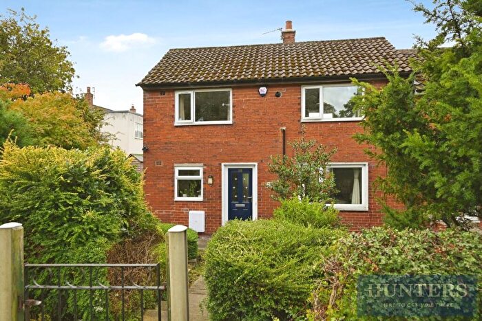 2 Bedroom End Of Terrace House To Rent In Queensway, Guiseley, Leeds, LS20