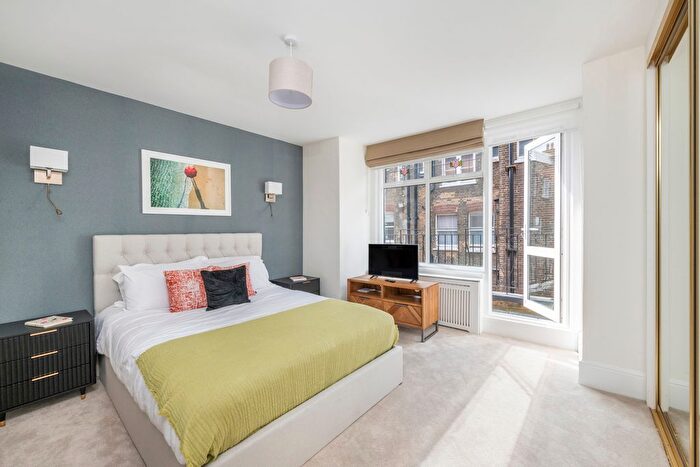 4 Bedroom Flat To Rent In Iverna Court, High Street Kensington, W8