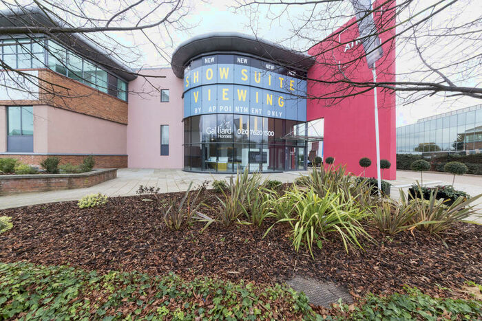 Apartment To Rent In Atria House, Bath Road, Slough, SL1