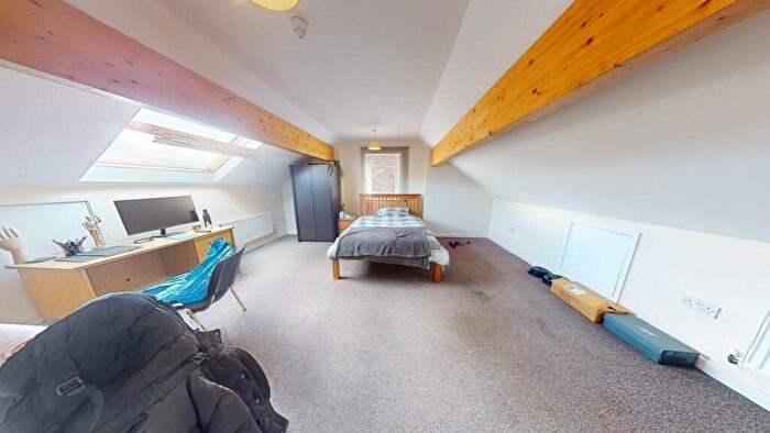 6 Bedroom House To Rent In Burford Road, Nottingham, NG7