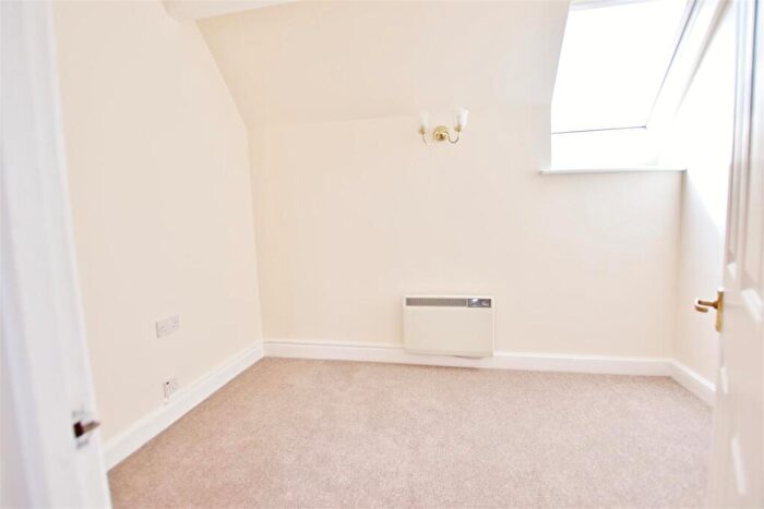 2 Bedroom Apartment For Sale In The Ropewalk, Bradford-On-Avon, BA15
