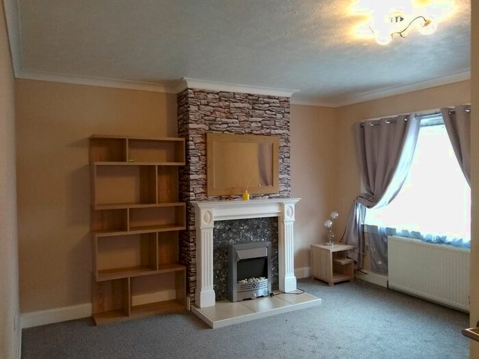 4 Bedroom Semi-Detached House To Rent In Keltyhill Crescent, Kelty, KY4