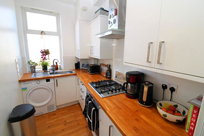 2 Bedroom Flat To Rent In Trafalgar Road, Portslade, Brighton, BN41