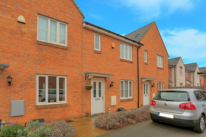 3 Bedroom House To Rent In Old School Drive, Wheathampstead, Herts, AL4