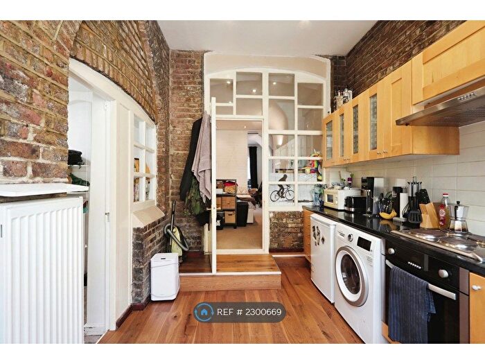 1 Bedroom Flat To Rent In Worship Street, London, EC2A