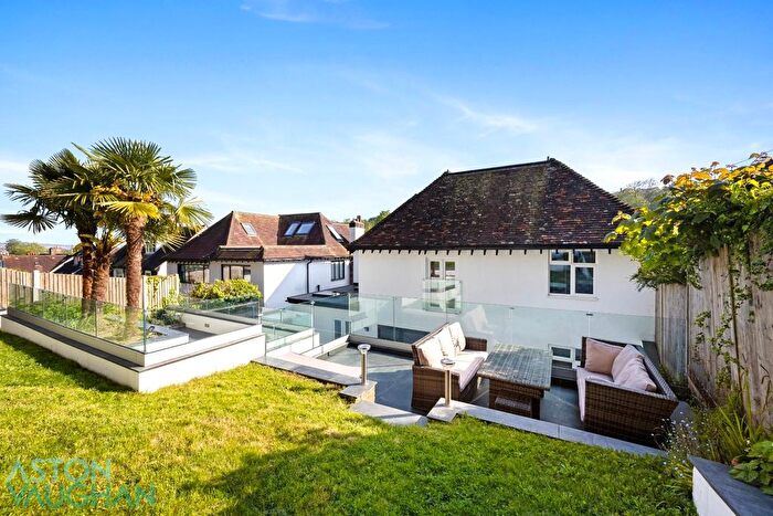 6 Bedroom Detached House To Rent In Valley Drive, Brighton, BN1