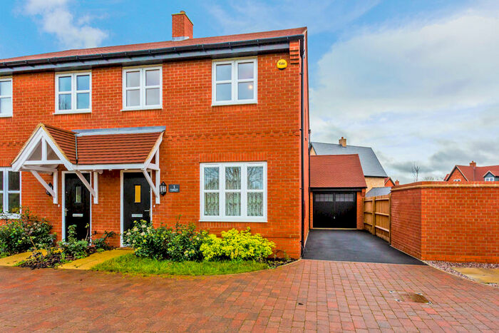 3 Bedroom Semi-Detached House To Rent In Chandos Croft, Winslow, MK18