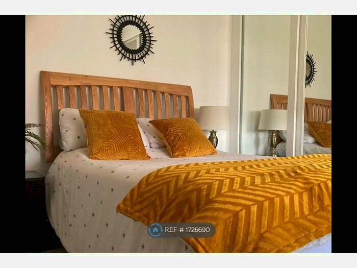 1 Bedroom Flat To Rent In Whiteshot Way, Saffron Walden, CB10