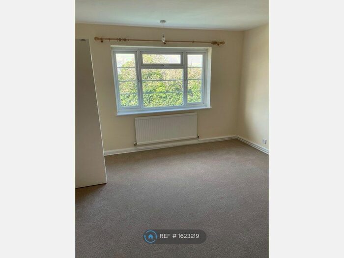 2 Bedroom Maisonette To Rent In Peaches Close, Sutton, SM2