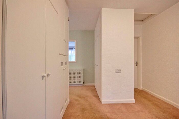 3 Bedroom Detached Bungalow For Sale In Northstead Close, Willerby, Hull, HU10