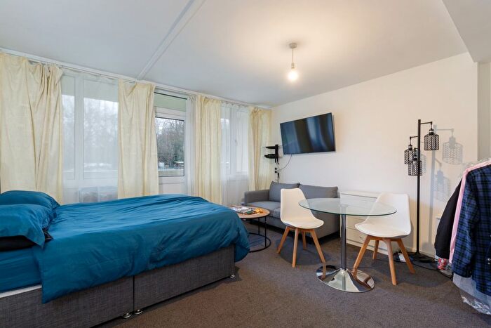 Studio To Rent In Royal Street, London, SE1