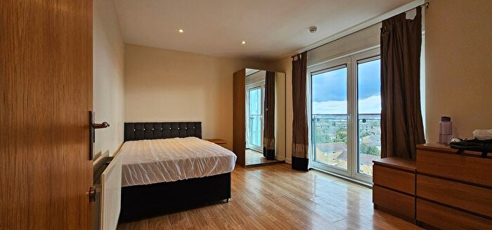 2 Bedroom Flat For Sale In Erebus Drive, Woolwich, SE28