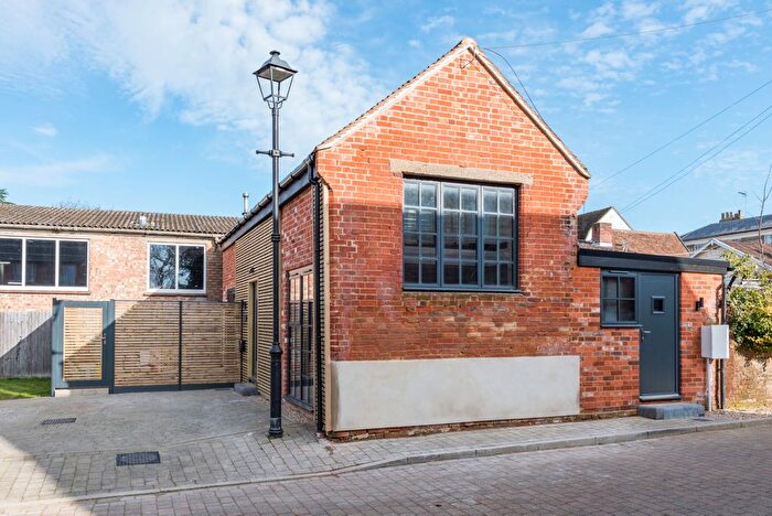 2 Bedroom Barn Conversion To Rent In Manor Gardens Barn, Hadleigh, IP7