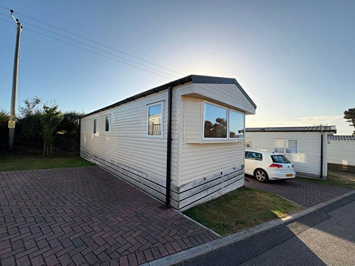 2 Bedroom Mobile/park Home For Sale In Sea View, Gorran Haven, Boswinger, St. Austell, Cornwall, PL26
