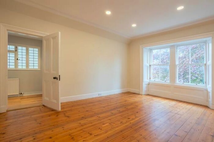 2 Bedroom Flat To Rent In Douglas Crescent, West End, Edinburgh, EH12