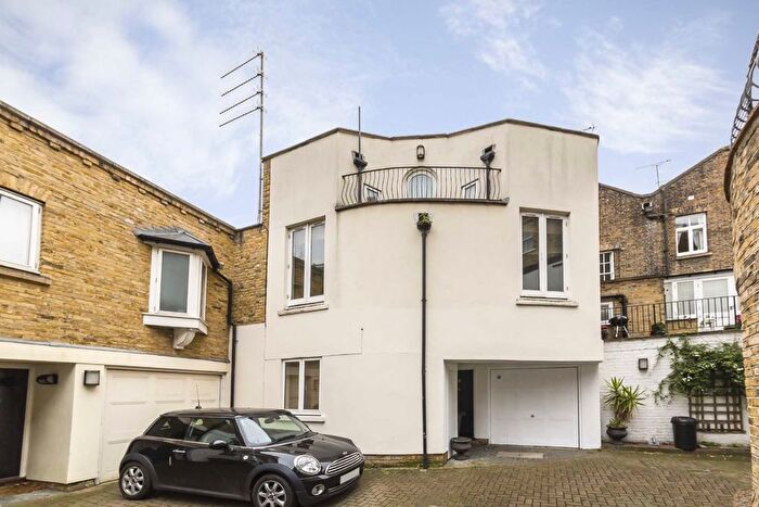 4 Bedroom Property To Rent In Eliot Mews, St John's Wood, NW8