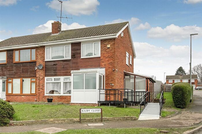 3 Bedroom Property For Sale In Henshaw Road, Wellingborough, NN8
