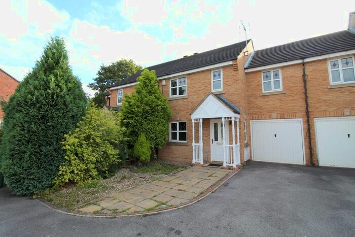 3 Bedroom Semi-Detached House To Rent In Champion Avenue, Castleford, WF10