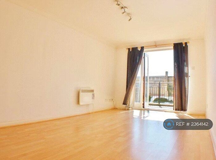 2 Bedroom Flat To Rent In Regents Court, Kingston Upon Thames, KT2