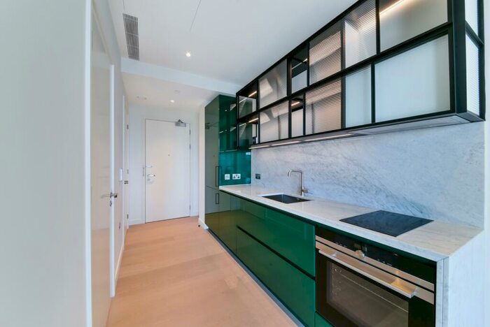 Flat To Rent In Bagshaw Building, Wardian, Wards Place, Canary Wharf, London, E14