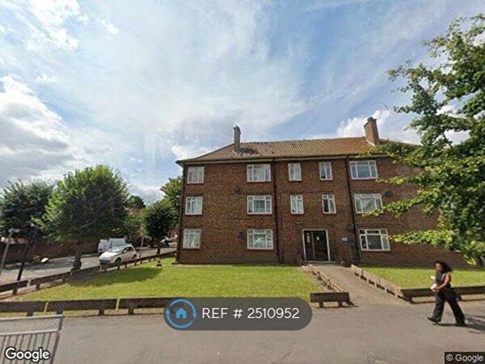 3 Bedroom Flat To Rent In Pitcairn Court, Mitcham, CR4